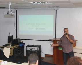 Evento debateu a presença de cães em praias em Florianópolis
